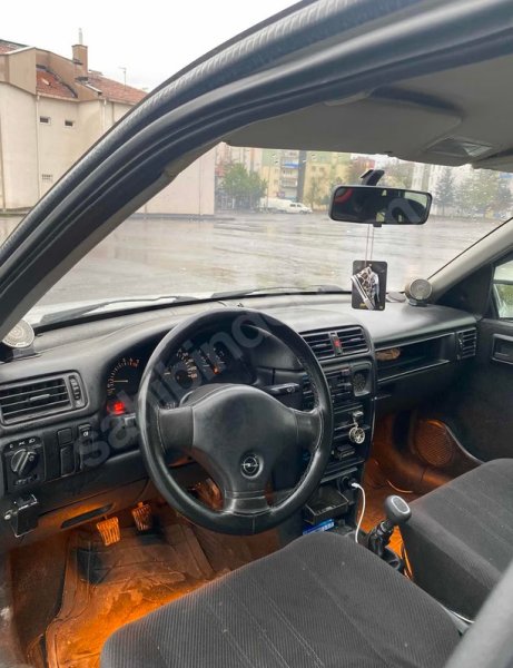 BAKIMLI 1992 MODEL OPEL VECTRA