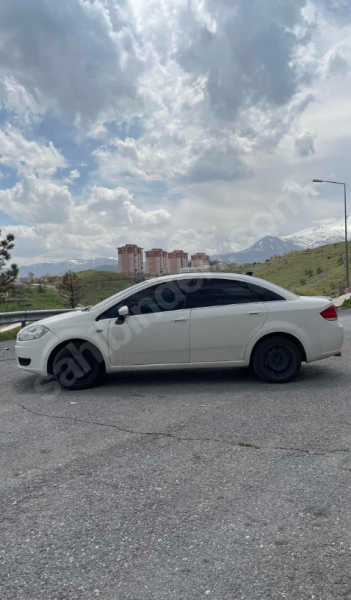 Uygun Fiyata Temiz Aile Aracı