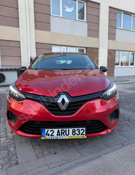2023 MODEL.. KIRMIZI.. 99 BİN KM.. CLİO