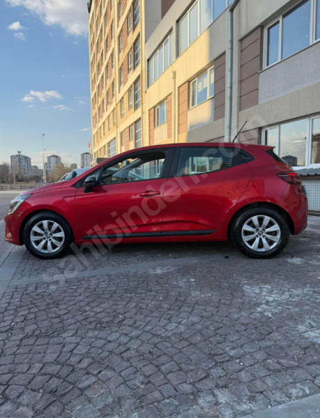 2023 MODEL.. KIRMIZI.. 99 BİN KM.. CLİO
