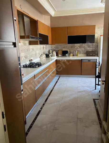 BAHAR CADDESİ PARK APARTMANI KÖŞE DAİRE