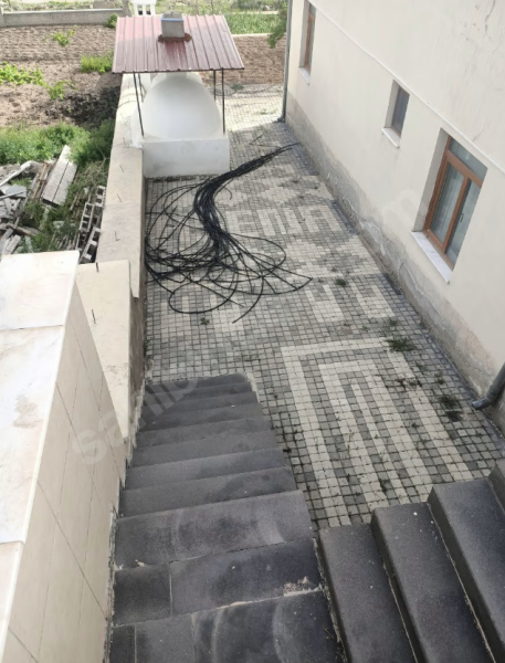 Anayola sıfır ,Köşebaşı, Baraj Manzaralı, 3 katlı villa !!!