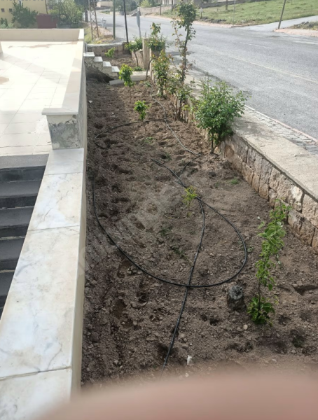 Anayola sıfır ,Köşebaşı, Baraj Manzaralı, 3 katlı villa !!!