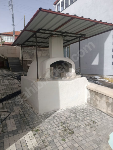 Anayola sıfır ,Köşebaşı, Baraj Manzaralı, 3 katlı villa !!!