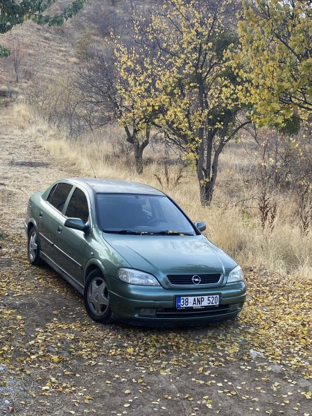 Astra 2000 model 1.6 CD tertemiz takaslı