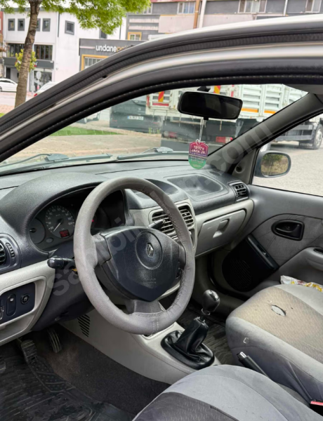 3. Sahibinden Bakımlı Clio