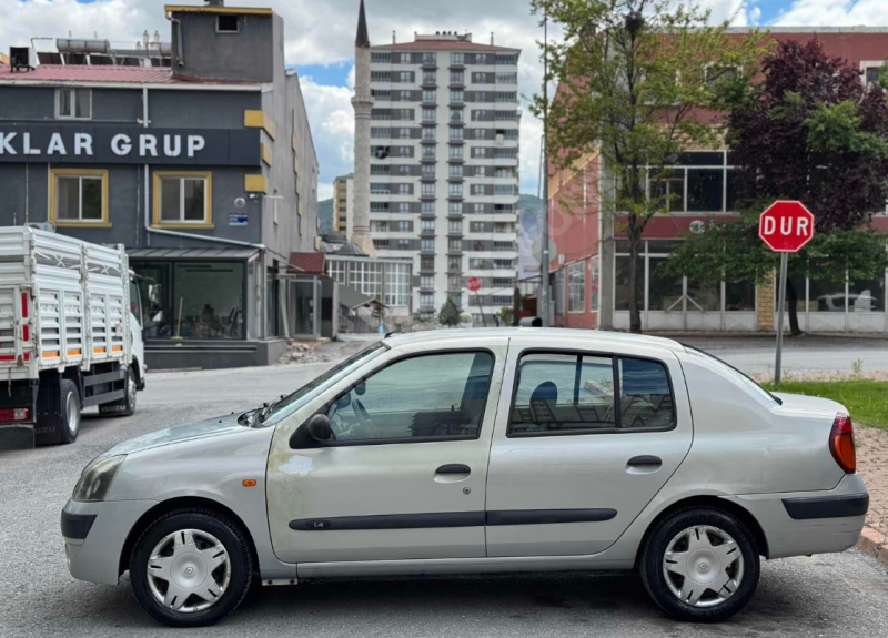 3. Sahibinden Bakımlı Clio