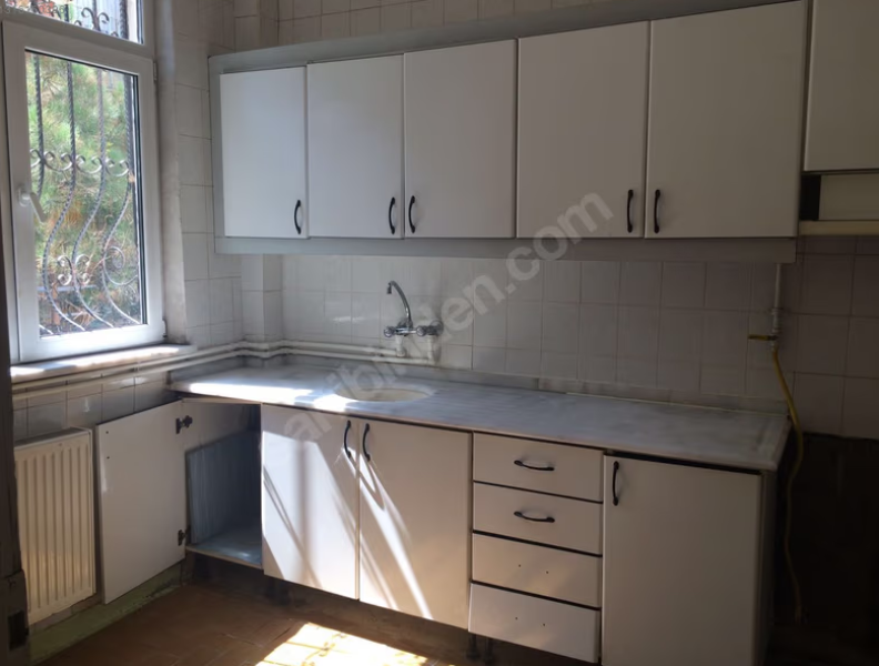ESENYURTTA HOLLANDA TİPİ MÜSTAKİL KİRALIK DAİRE