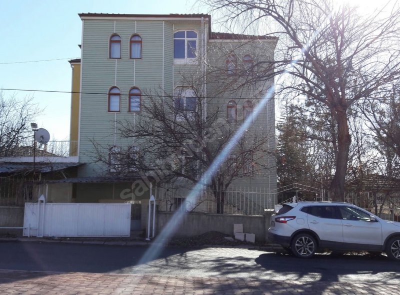 BAHÇELİEVLERDE'DE İLDEM SEMT POLİKLİNİĞİ YANI ( Ticari izinli )