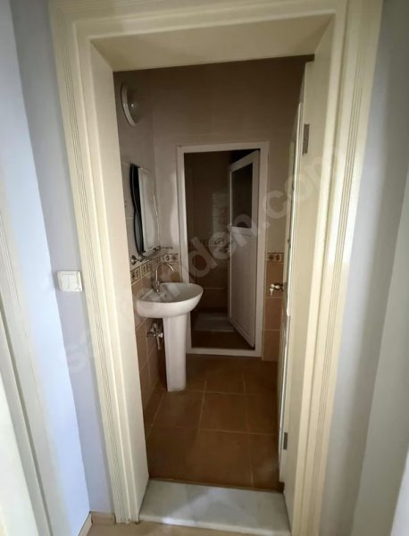 Yeni Mahallede Sahibinden Kiralık Geniş Daire