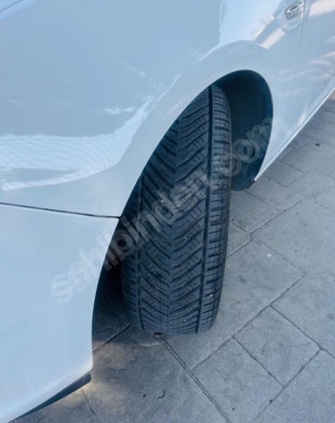 Memurdan Temiz Sunrooflu Astra-J