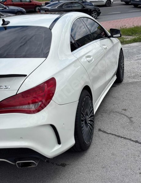 2015 CLA 180D İMZALI SERİ