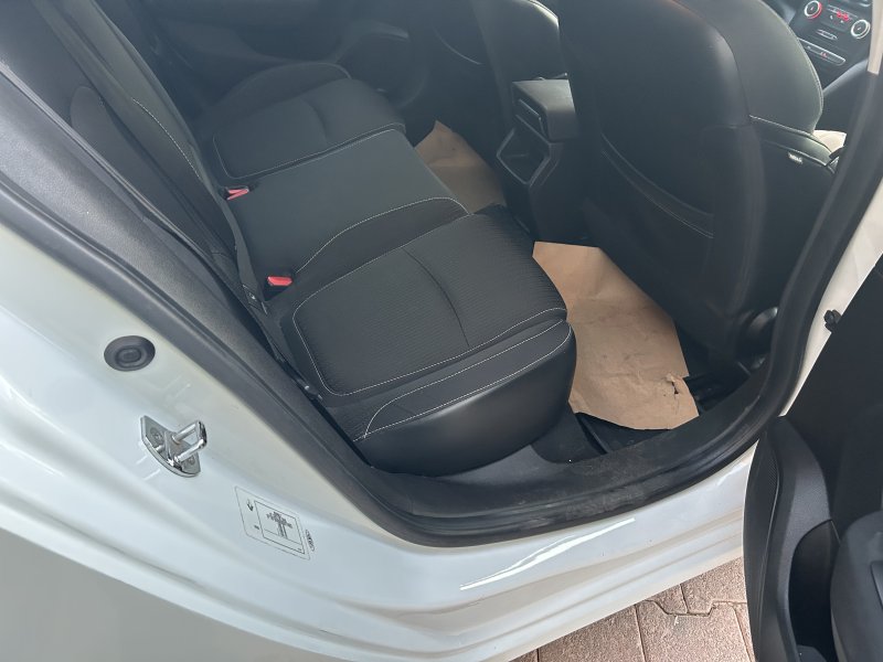 Emekliden dizel otomatik megan 4 aracım temiz bakımlıdır