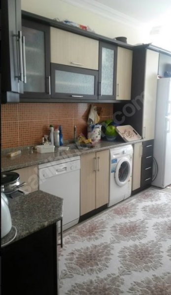 BAHÇELİEVLER MAH. ARAS SİTESİNDE SATILIK ARAKAT DAİRE