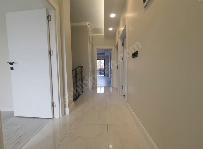 ALTINOLUK ANA CADDE SEHER BULVARI ÜSTÜNDE 9+1 ULTRA LUX VİLLA
