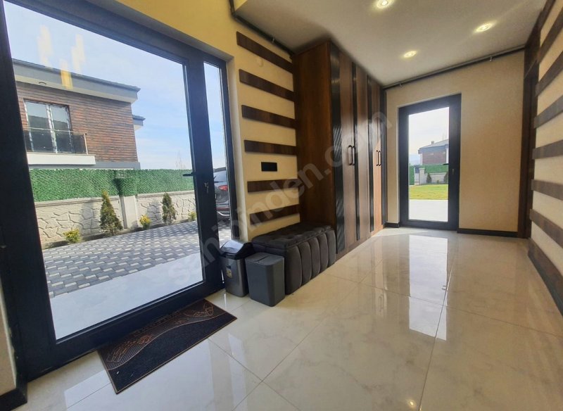 ALTINOLUK ANA CADDE SEHER BULVARI ÜSTÜNDE 9+1 ULTRA LUX VİLLA