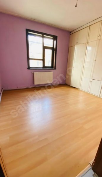 Fevzi Çakmak Mahallesinde 3+1 geniş 3 balkonlu orta kat daire