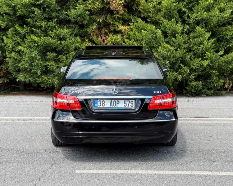 NADİR TEMİZLİKTE 2011 MODEL KOLDAN VİTES E250 CDI