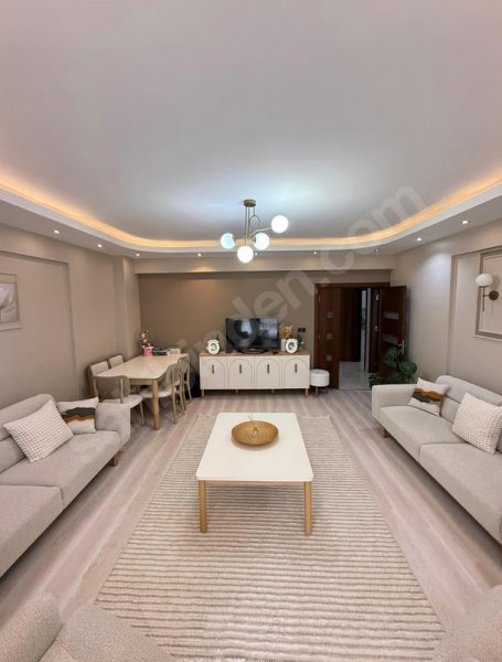 FIRSAT DAİRESİ ÜNİVERSİTELERE YÜRÜME MESAFESİNDE